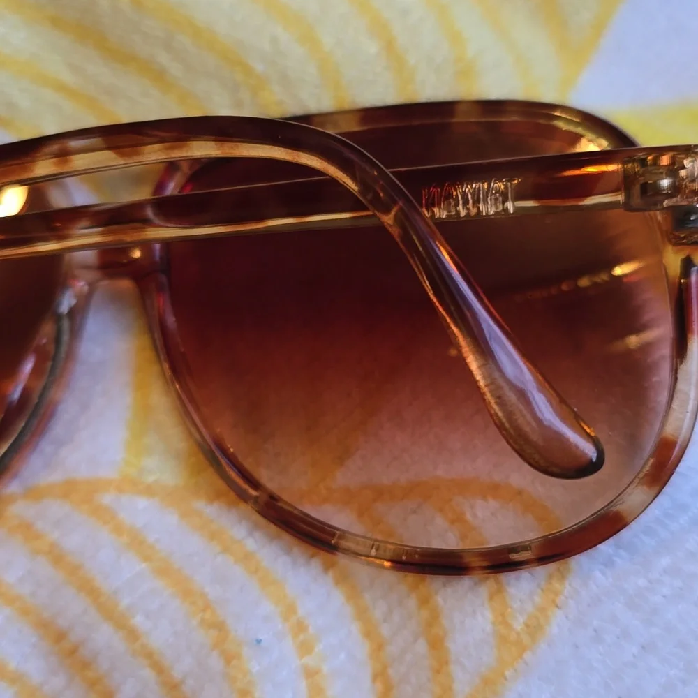 VGUC- Vintage Large Pilot Sunglasses with Gradient Lens Tortoise Frame - Picture 12 of 14
